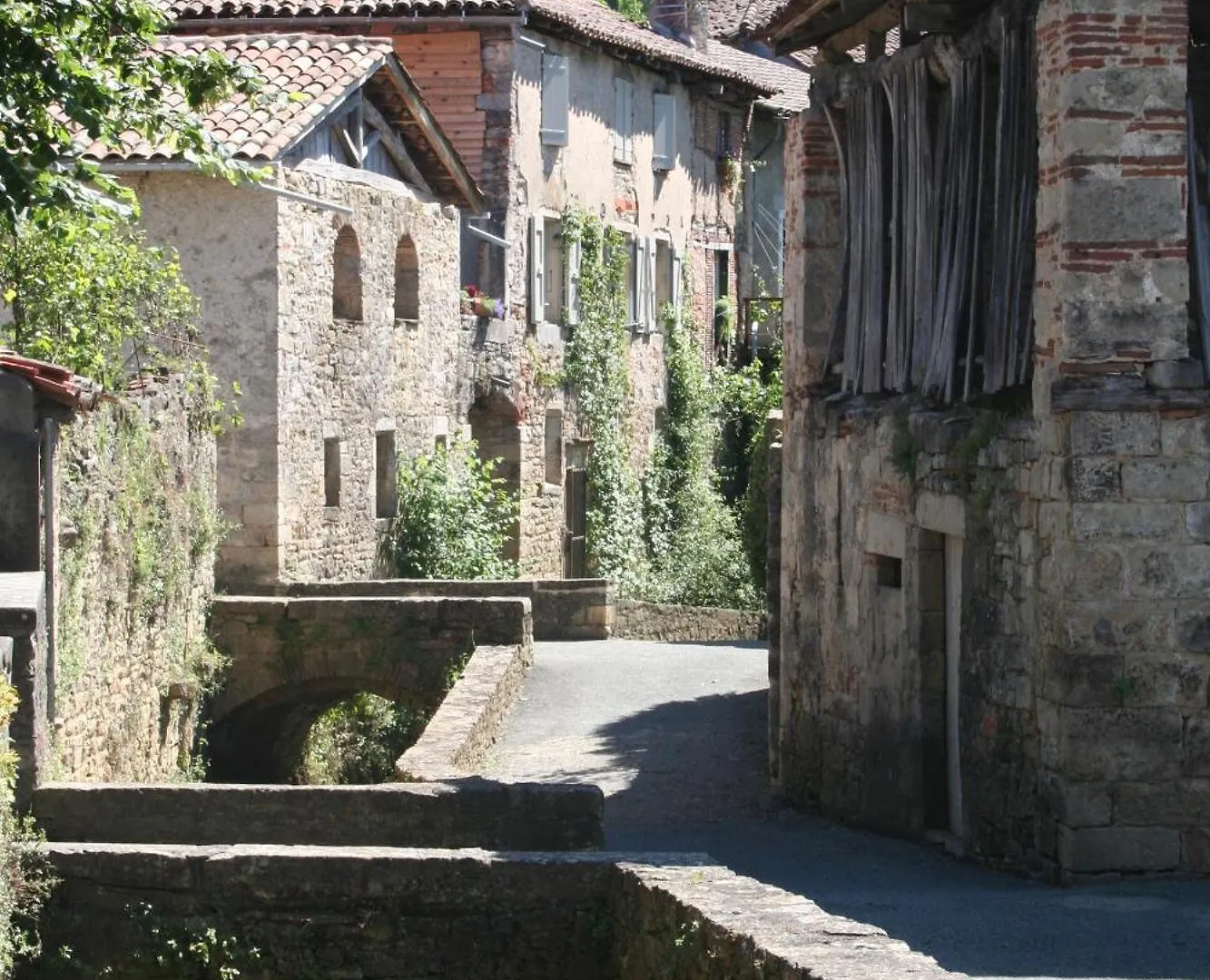 Villa Les Terrasses à Saint-Antonin Hébergement de vacances